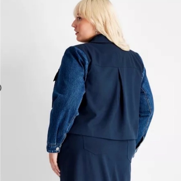 Future Collective Women's Contrasting Denim Cropped Blazer 🌴 - Picture 2 of 11